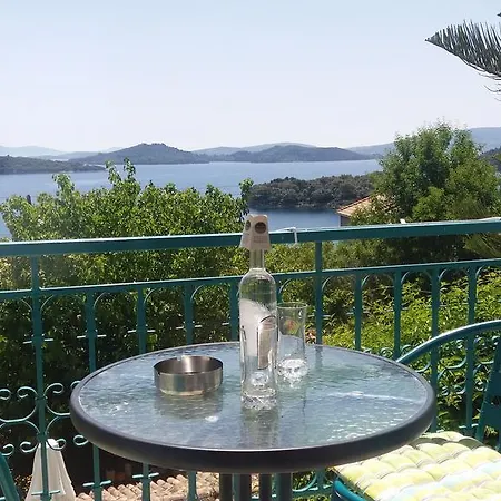 Bella Vista 3* Nydri (Lefkada)