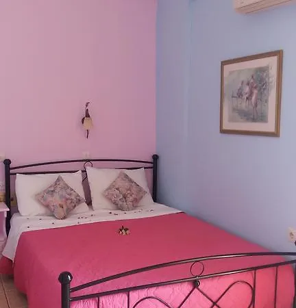 מלון דירות Bella Vista 4*