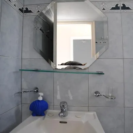 Bella Vista מלון דירות נידרי